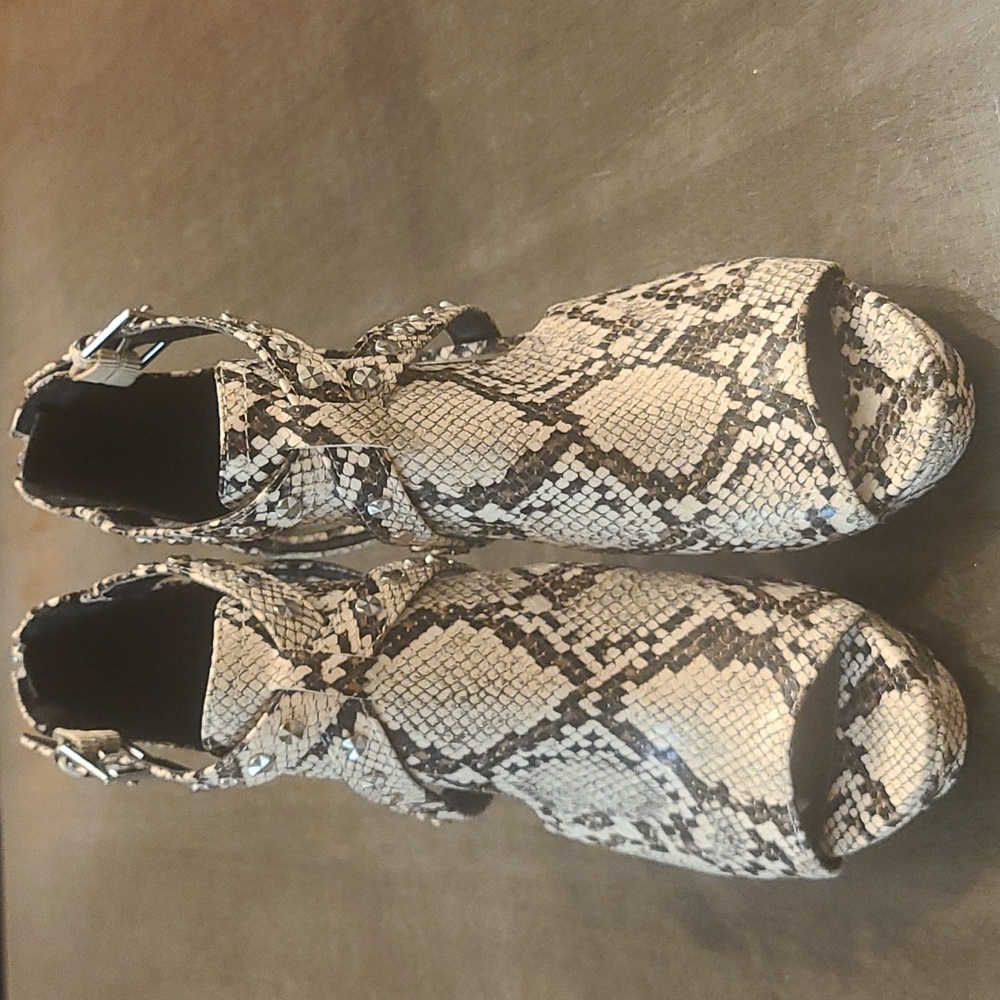 Women heel